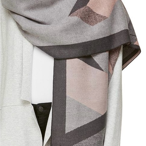 Soia & Kyo Larisa scarf - Picture 3 of 9